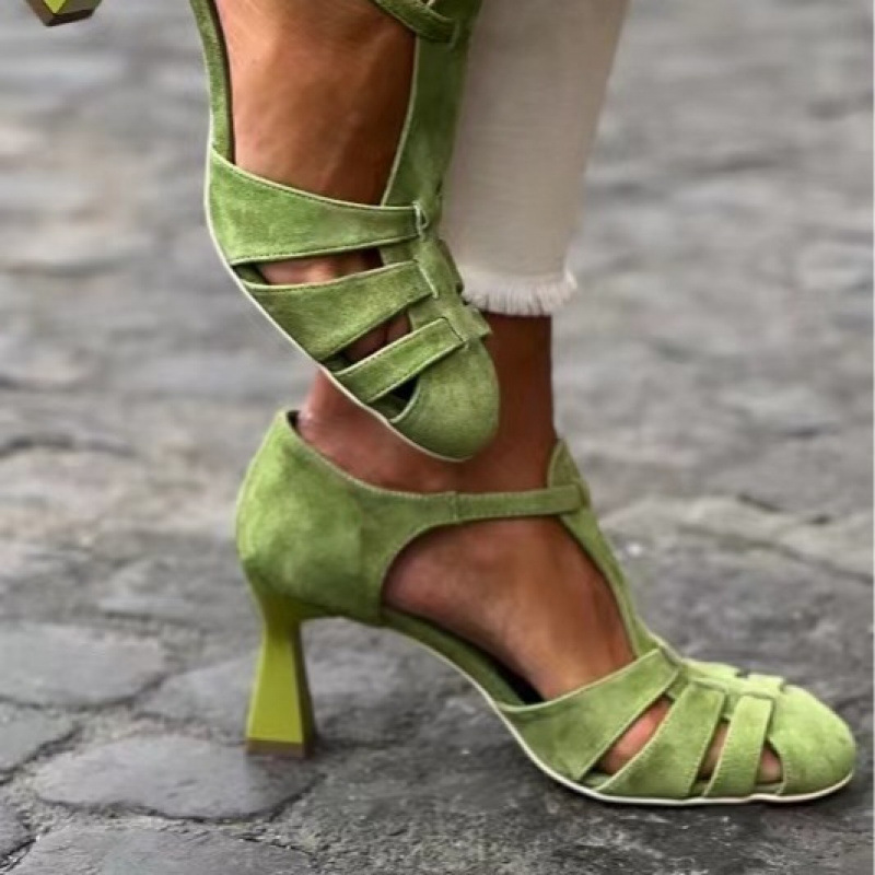 Women Formal Wear For Office - Dames Groene Suède Kitten Heel T-Strap